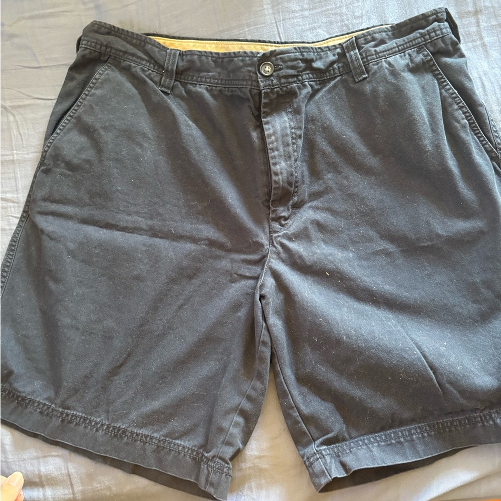 Izod men’s shorts